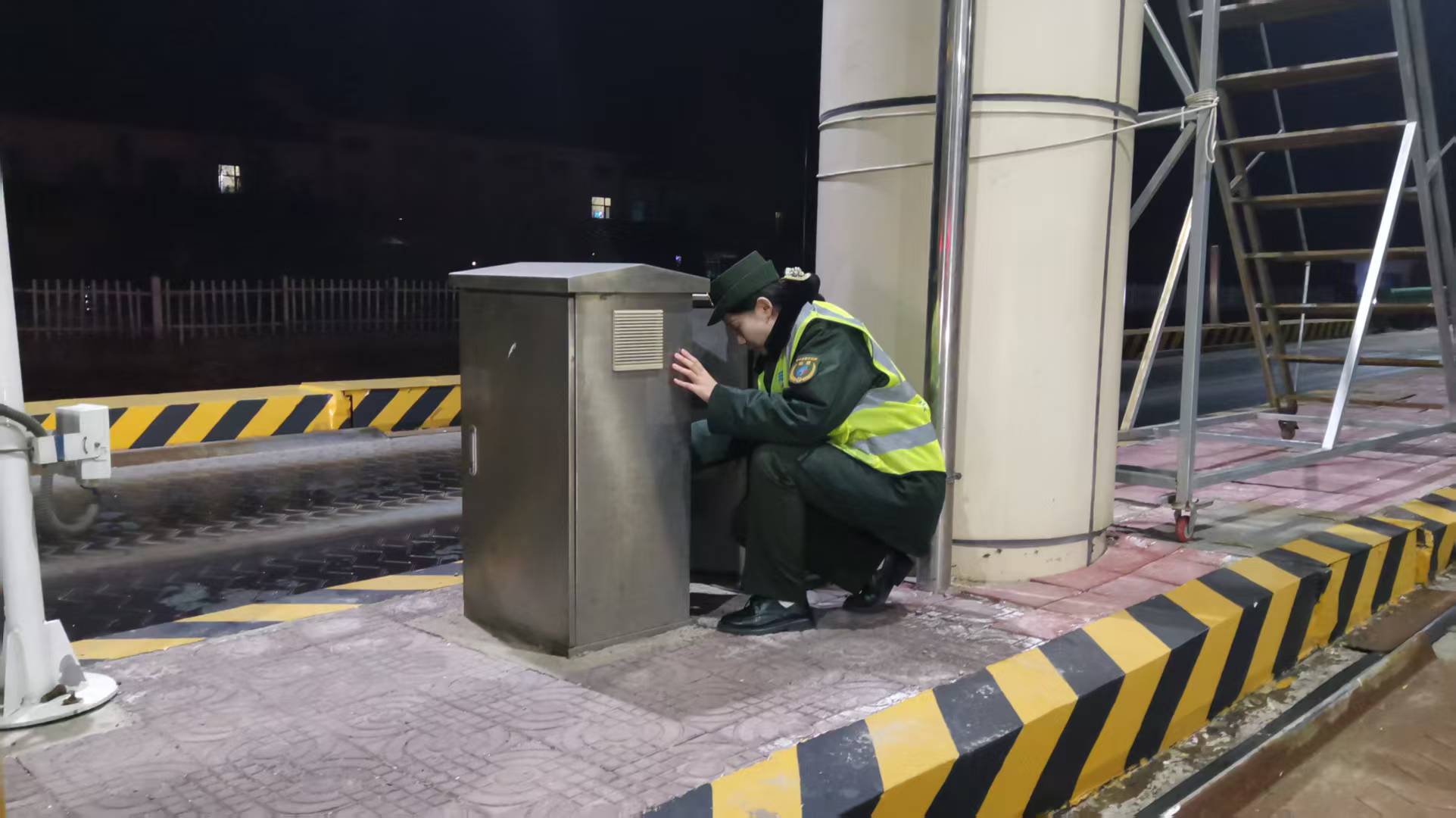 秤台故障.jpg 秤台故障.jpg